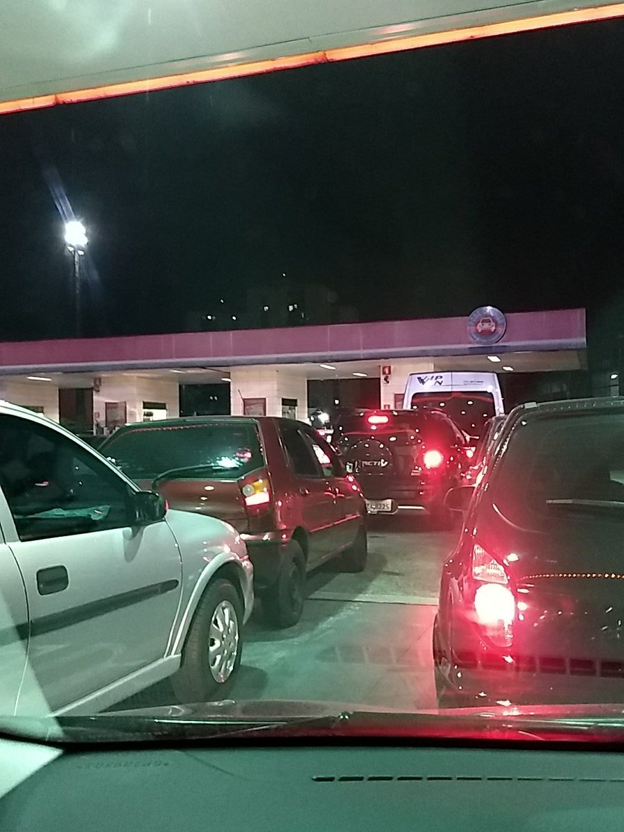 Rlanutto1's tweet image. #postoshell no #extrahipermercado Anhanguera, precisa melhorar urgente o sistema de cobrança após o abastecimento. Simplesmente deplorável.