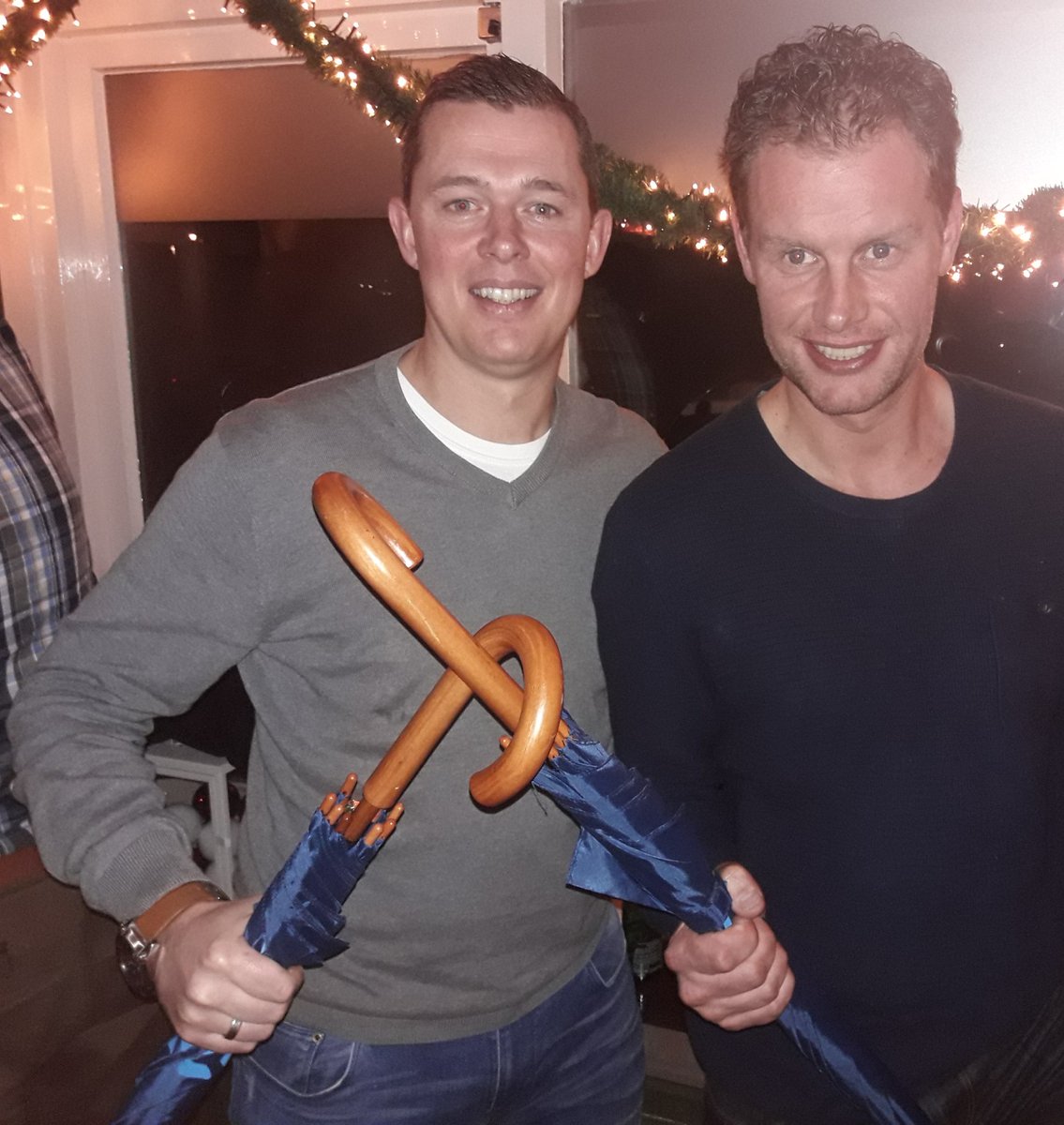 dannyleerdam's tweet photo. Complimenten aan Bas ( @vvheukelum ) voor de gezellige voetbalquiz. Feli gebroeders @VerbeekTrainer met de titelprolongatie. Keurige top 10 klassering namens @HSSC61 met @pascalbokkie #plu #prijs https://t.co/8RKI1qYZvz