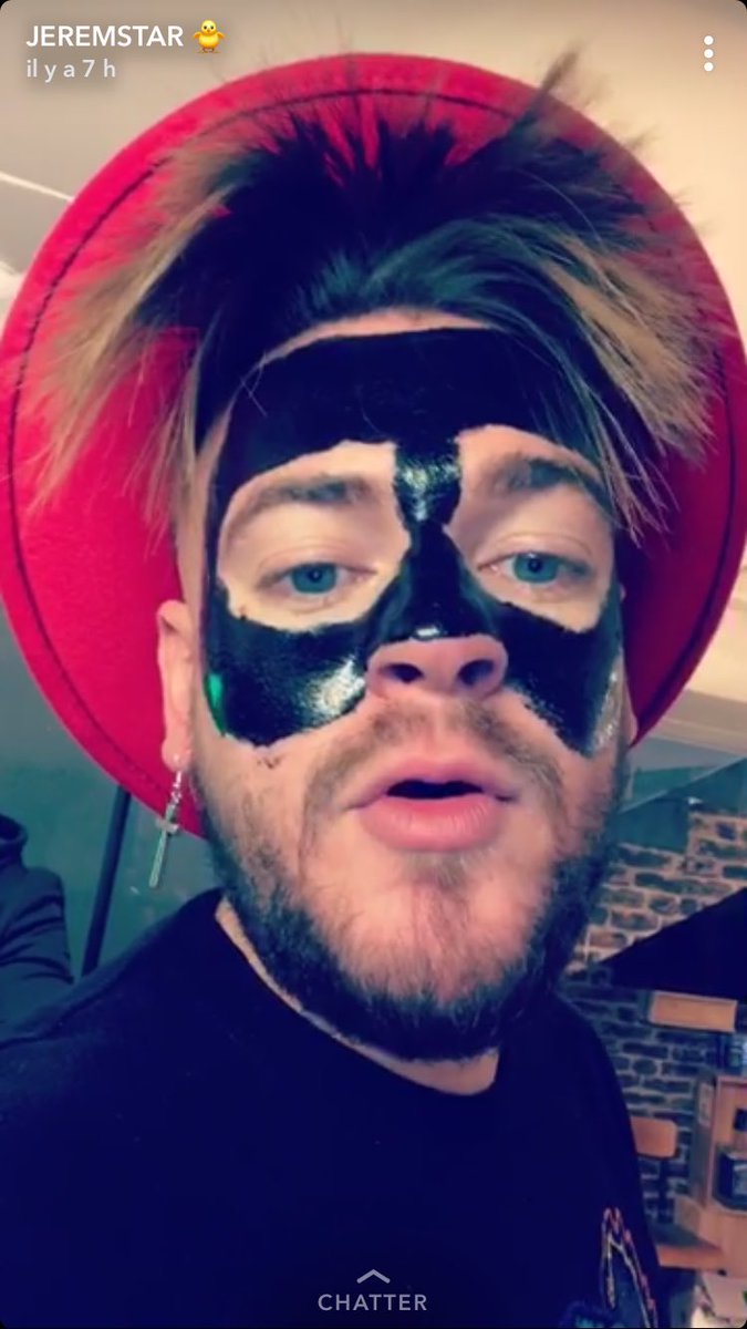 florent71850's tweet photo. T’essaie de nouveau style apparemment mdr on adoreee en bombe 😍❤️ @jeremstar https://t.co/OnDy6jJIcC