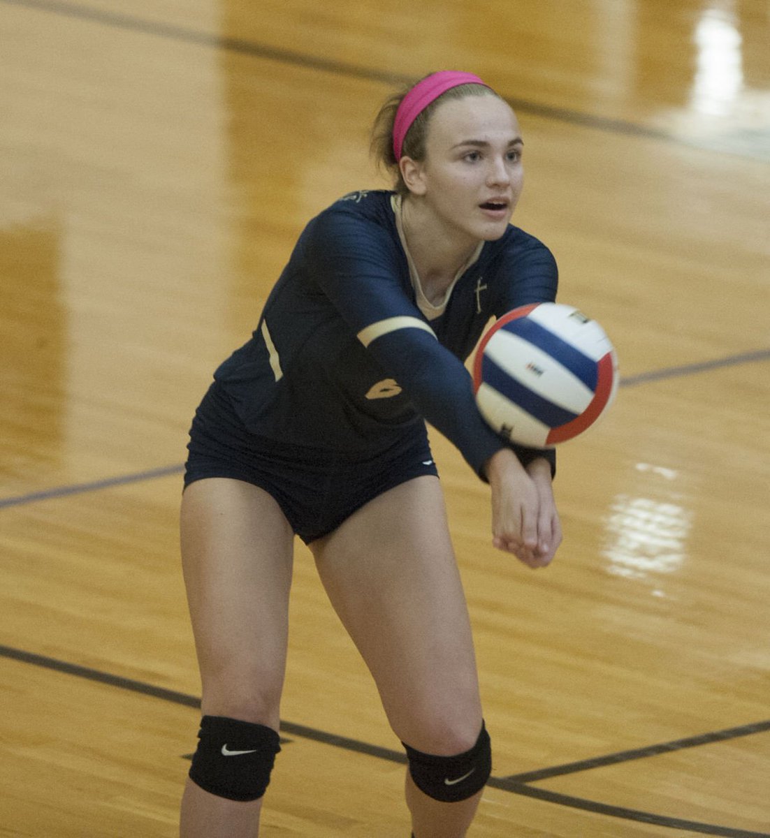 CoachSaraThomas's tweet photo. Sophomore @kringal5 named one of @PrepVolleyball 2017 #NationalSohpmoreOfTheYearFinalist #Crusaderstrong #618volley #BigTimeStatus #WeAreAlthoff https://t.co/NgJutTVQf8 https://t.co/Ld79MOJnhy