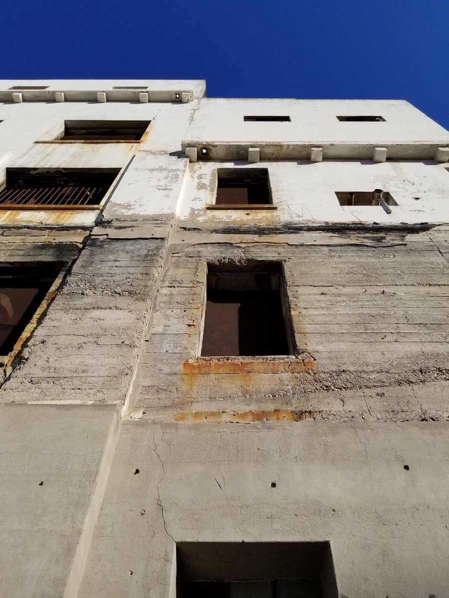 PyrateCmdr's tweet photo. Photographing a bit of #Tempe #history before it is turned into a #hotel and office space. #segartworks #CapnSally #artofvisuals #architecture #Arizona #photography #photo #ghostsign https://t.co/s5uWmy5DfH