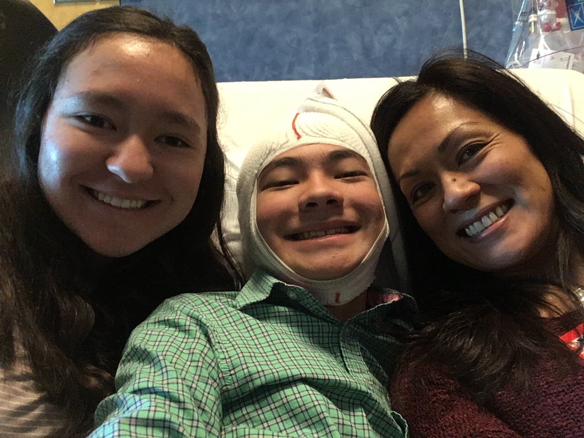 azseafan's tweet photo. @PhxChildrens &amp; 24 hr EEG came back clear. 1st time in 10 yrs. Will be on our way to NW 2 c @Seahawks play #SEAvsAZ. Best end of year present EVER!!! A W from @Seahawks would top the year! @12s #gohawks https://t.co/YYljeUpeud