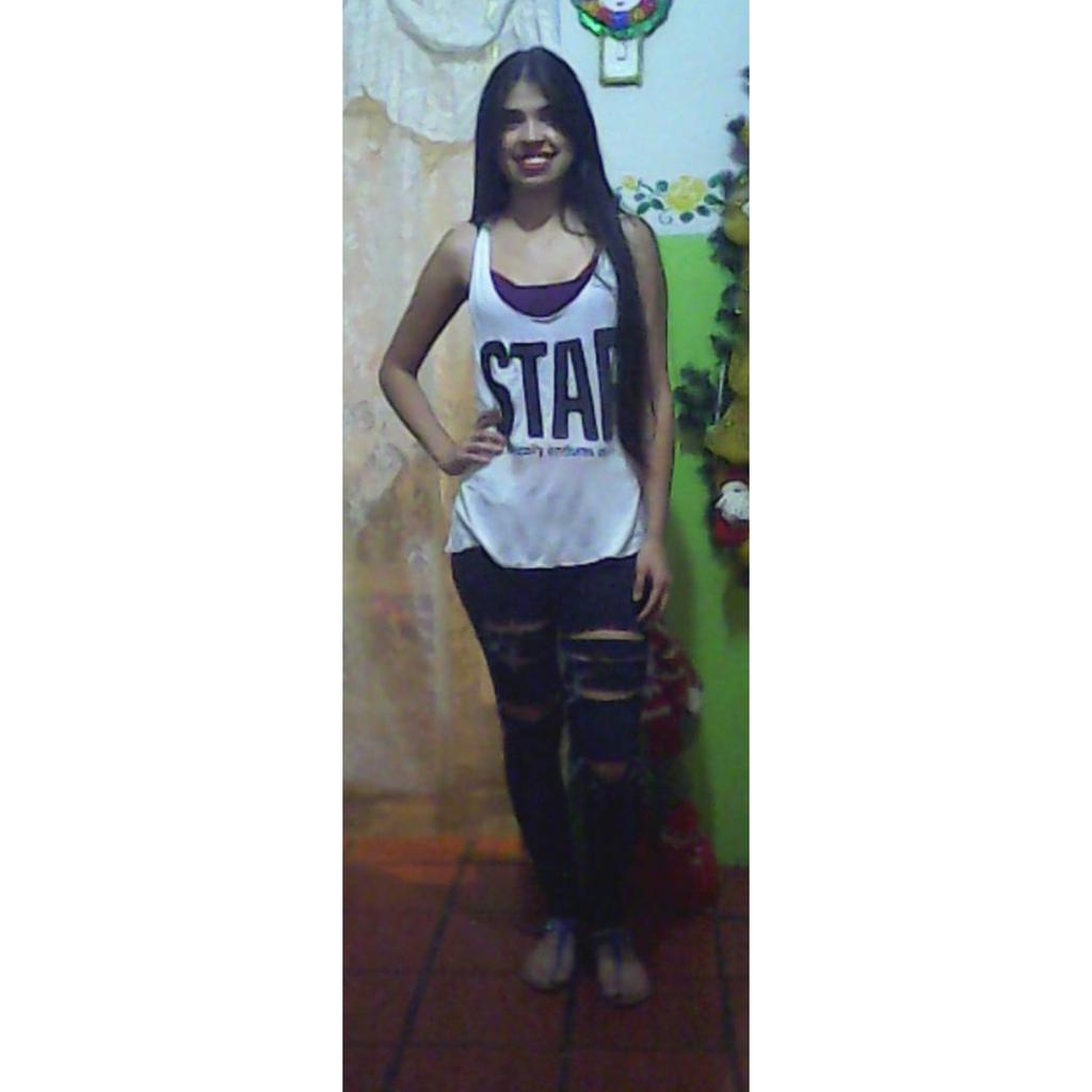 Natthy2na's tweet photo. "Mi vida a temblado miles de veces pero mis sueños me mantiene firme" https://t.co/KdCCWlIlpF