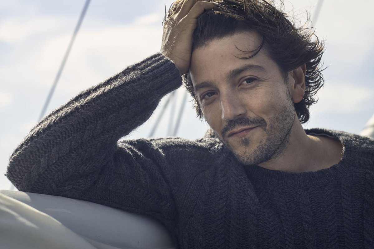 Happy birthday to this fine 38 year old male specimen that is mr. diego luna 