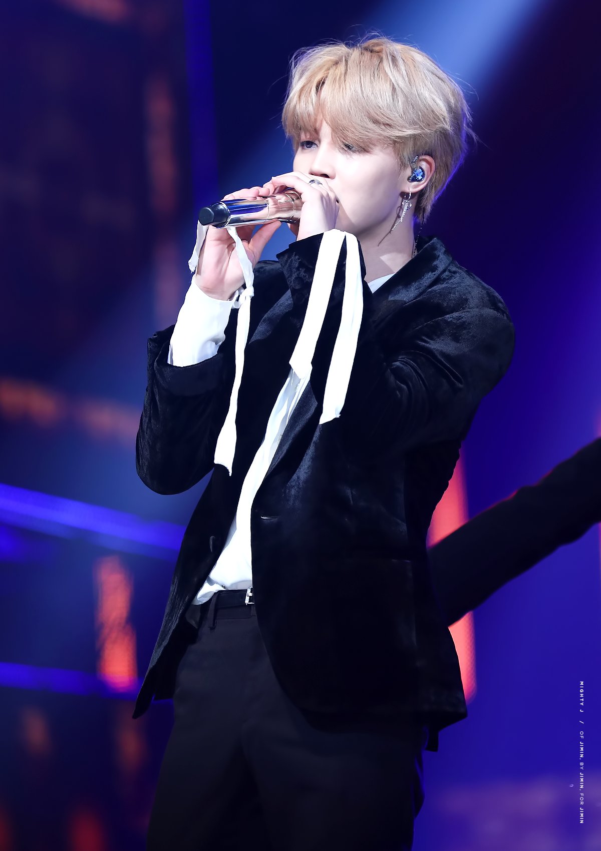 DSPJYSdU8AAt7-A.jpg:orig