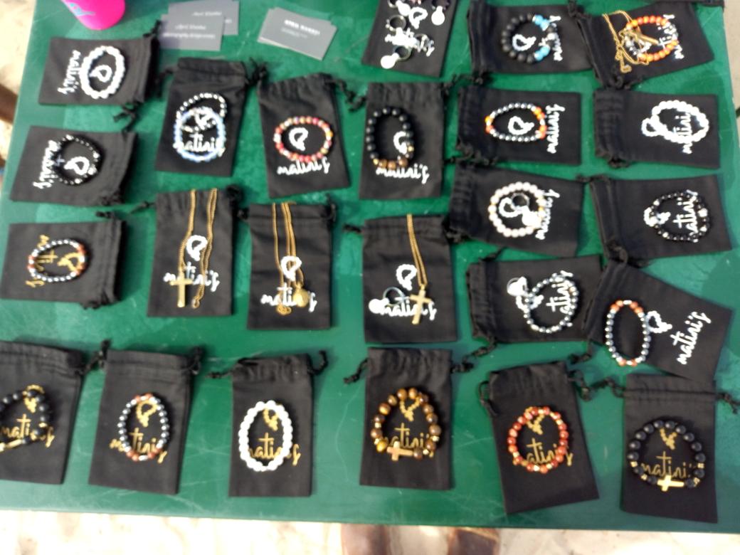 MamboMalindi's tweet photo. @Bahari cultural expo... Beautiful bracelets &amp; art pieces by the one and only @marvoc2 
#mambomalindi 
#mmfestival 
#talent https://t.co/L0XaogF8nS