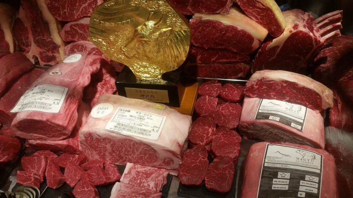 mimakezan's tweet photo. Kött godis;) Gott Nytt År🍾 #meat #kobe #wagyu #svensktkött #hängmörat #meatlovers https://t.co/fdxvCYQrtt