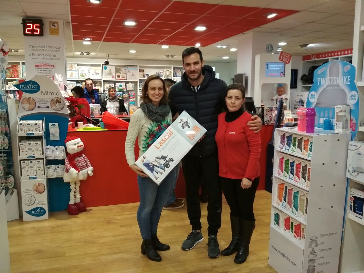 _CarlitosBaby's tweet photo. Un placer volver a recibir en Carlitos a @saul_craviotto Esta vez para llevarse un patinete para su hija mayor.
Esperemos que no quiera ir montada a la misma velocidad que va papá en la piragüa 🤣🤣
#gijon #asturias #bebe #lascal #patinete https://t.co/rplKVj3Ff4