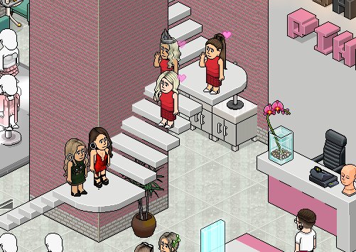 HabKhadisha's tweet photo. Theff, Chanel was a fantastic parade, I do not know how to thank luv u <3
#MegaPink
#Parade
#Store https://t.co/01VtpczSRT