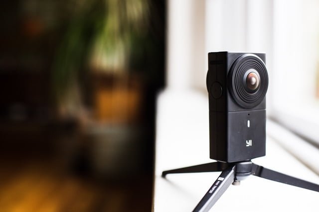 YITechnology's tweet photo. "Whether youโre looking to boost your home movie production with 360 content or are working with VR content production, the Yi 360 VR Camera is just what you need at a price point that wonโt break the bank." - @DigitalTrends #YI360 #VR https://t.co/6rCjrXRmym https://t.co/lpX0zEZyx4
