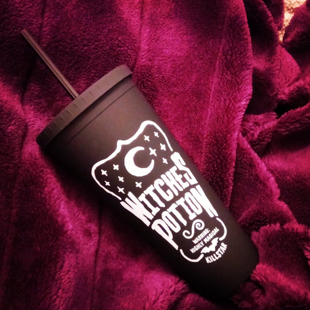 BECCI_BECCI's tweet photo. My new favourite drinking cup from the bestie @Lourocksit, she knows how to gothmas 🖤 💀 🦇 @killstar #killstar #witchespotion #bestwitches #gothmas #altgirl https://t.co/xySBCkg0JJ