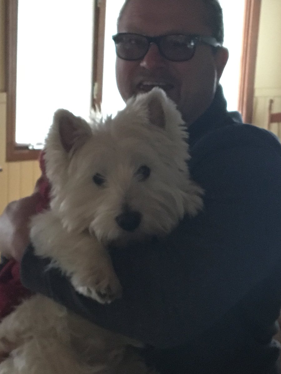 sarisweb's tweet photo. Working while “Up North” enjoying the -28 temps with the family :) https://t.co/7PXxAxd9MM