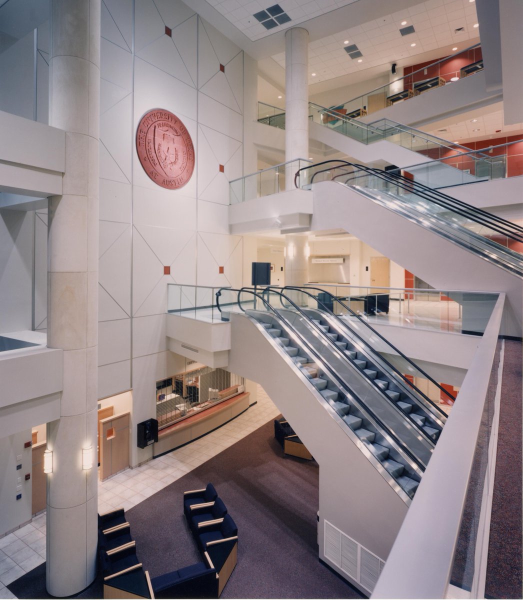 UTexasStudents's tweet image. Learn about the Division's @UT_SSB building as we head into its 21st year on campus. bit.ly/SSBBirthday #UTFallRecap