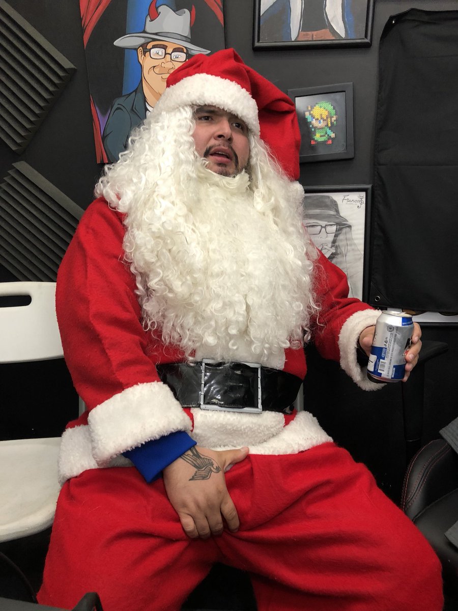 lamolechida's tweet photo. Gracias por todo niños aquí les dejo su regalo nos vemos el próximo año jojojojo https://t.co/nJFG7sUrQX