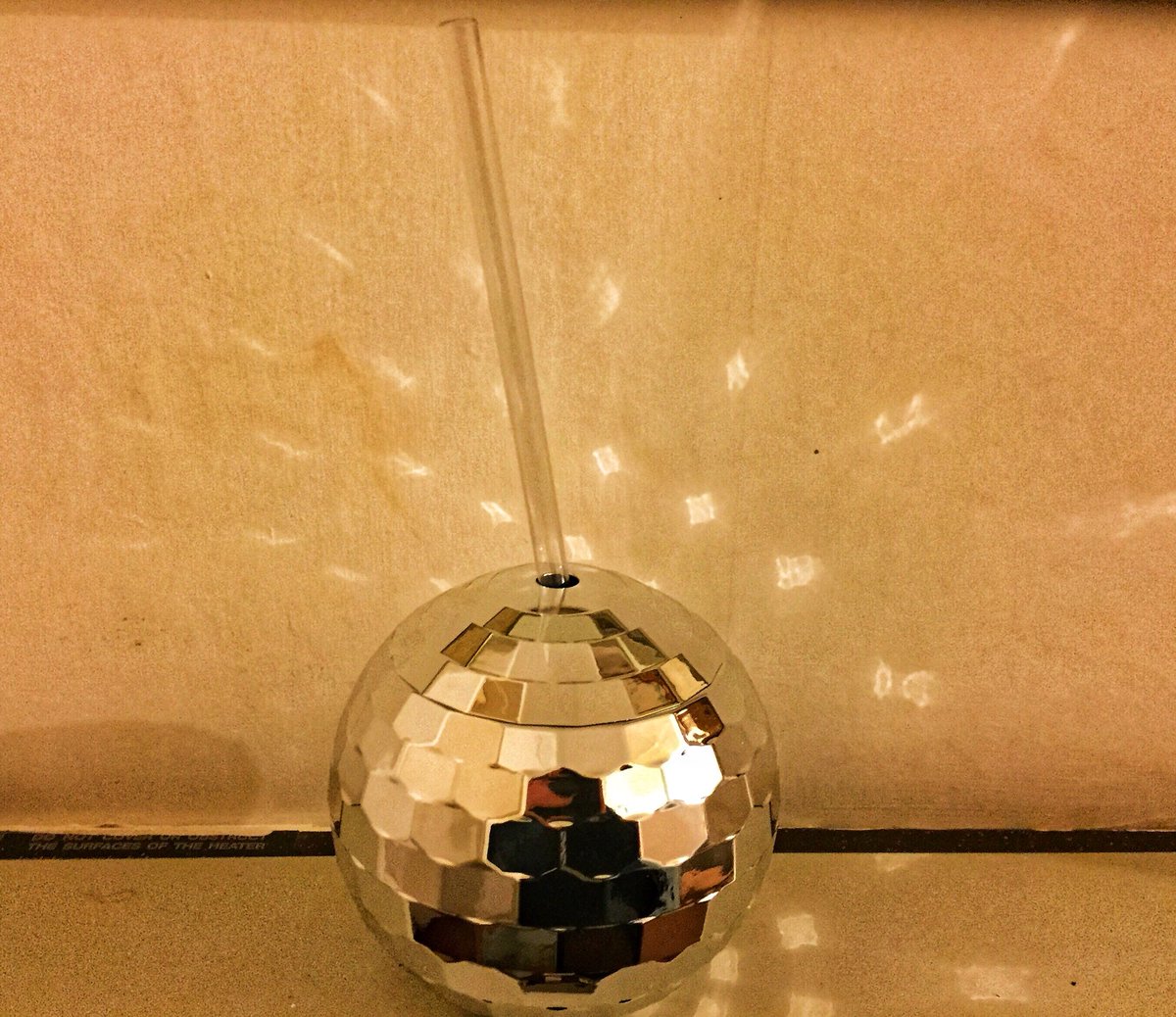 Indiepopkid71's tweet photo. Groovin’ #discotastic #ginfilledtastic #sparkletastic https://t.co/5Qw2kh6kyD