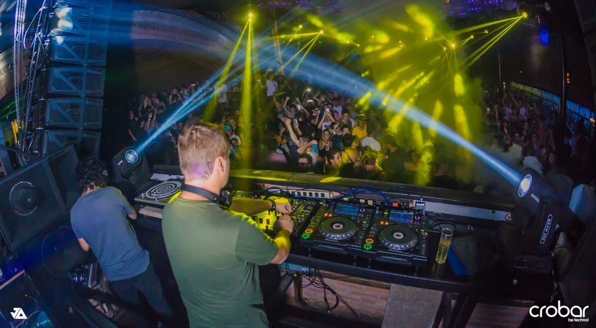 CrobarClub's tweet photo. Hoy despedimos el año junto a @CSmithLIVE y Brian Gros🌟🖤🍾🥂
Última fecha de #CrobarBeTechno ! https://t.co/TqwrN5kIMG
