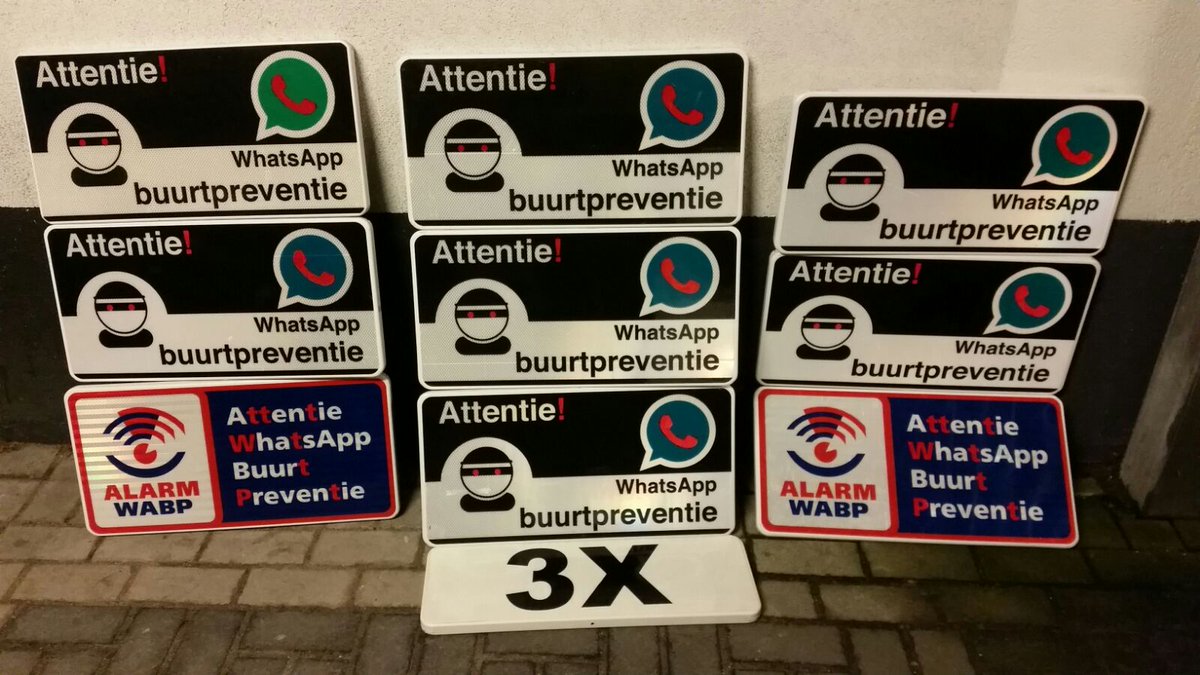 WijkAg_StMG's tweet photo. Welke buurt mist deze borden? Zijn aangetroffen bij een verdachte. 0900-8844 https://t.co/aRGA1pho6B