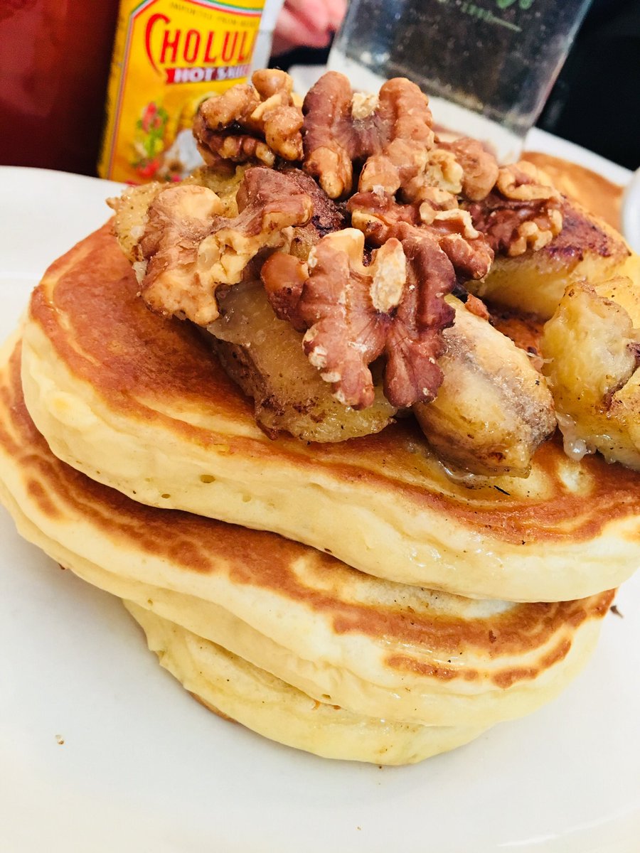 drumblonde1's tweet photo. @stownsend7 If you have the chance take a walk down the High Line to Bubbys. Does the best pancakes. EVER! Banana and walnut! #hockeygirlshavetoeat https://t.co/WJngUi0RY5