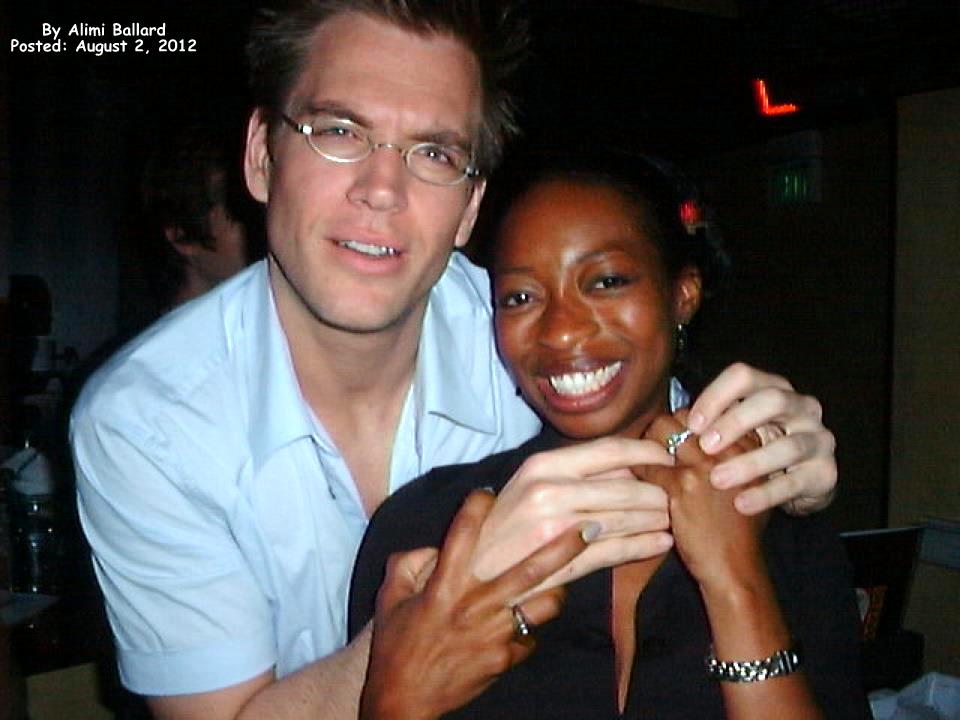 JustM_W's tweet photo. Great photos posted by @AlimiBallard with @M_Weatherly, it was nice to find you both in #NCIS 😉

Dark Angel 
Michael -->Logan Cale
Alimi -->Herbal Thought

NCIS
Michael -->Tony Dinozzo
Alimi -->NCIS Special Agent Gayne Levin  

#MichaelWeatherly #AlimiBallard #DarkAngel https://t.co/XFtnCPJz5D