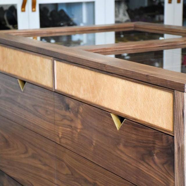 HandkraftedCo's tweet photo. Top 10 Custom Furniture Projects of 2017 https://t.co/ugStxQ2Lh7 https://t.co/Oro09nHIaV