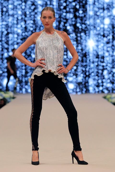 Pasarelaadlib's tweet photo. ¿Quién dijo que #Adlib Moda Ibiza es solo blanco y puntillas? Encuentra tu estilo y luce tu lado más #Adlib estas fiestas. @ibizastones #ichianaibiza #isabelcastellar @ivannamestres
#Adlib17 #Ibiza #ibiza17 #moda #fashion #Nochevieja https://t.co/d8OJq05dSh