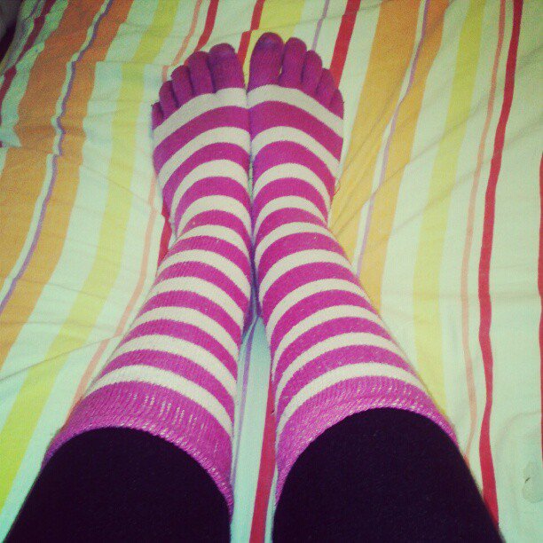 DoubleYouExWhyZ's tweet photo. #Question time #ladies! Do you wear your #socks over top or underneath your #leggings? I prefer over 😀#socksoftheday #toesocks #blackleggings #legwear #legs #pink #white #stripes #stripedsocks https://t.co/q92UlESkMD