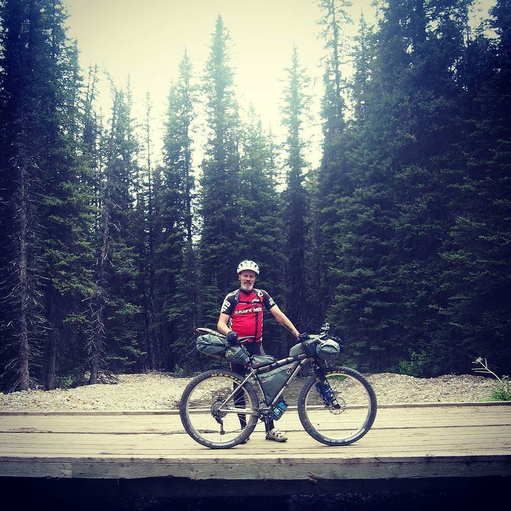 jimbosussexmtb's tweet photo. As of today the wonderful Trav and I have spent 5000 happy miles together! - #fatbike_29plus_life #29plus #29erplus #plusbikesarerad #titanium #tilushness @traversbikes #TraversFrames #RussTi #rigid #carbonfork @alpkit @apidura #joneshbar #dynamohub #SON… https://t.co/CVIr9edlOY https://t.co/PIQZDgU4yr