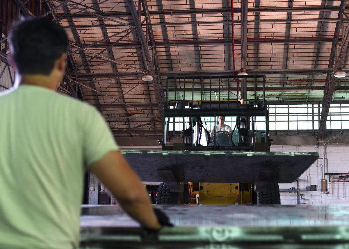 GeorgiaGuard's tweet photo. #2 #GaGuard #CountdownToNewYear: The Georgia Air National Guardโs Air Dominance Center was the site of a herculean recovery effort following Hurricane Maria which impacted Puerto Rico and the U.S. Virgin Islands in late September 2017. https://t.co/xShBsRjlNe