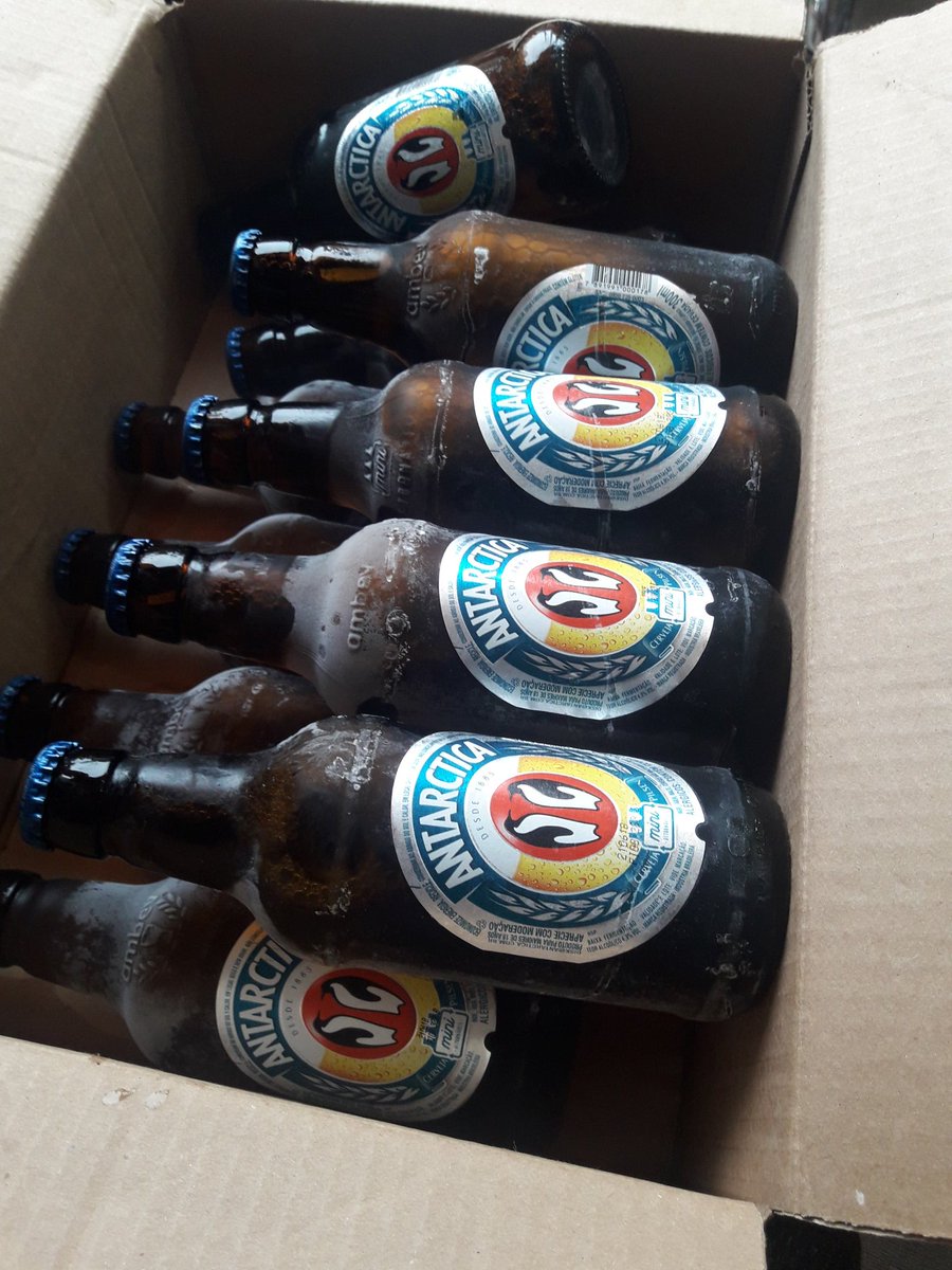 ed_mof31's tweet photo. Ritmo de festa 🍺😎🐼 https://t.co/ZQTdEBxZxT