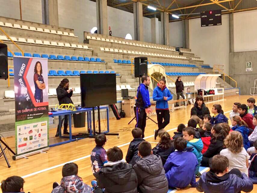VeroBoquete's tweet photo. Se terminó el VII Campus @escola_VBoquete y ya tenemos ganas de más!! Os esperamos en el próximo, lo iremos preparando con la misma ilusión de siempre 😊⚽️ 3/3 https://t.co/AV6c2XvI4v