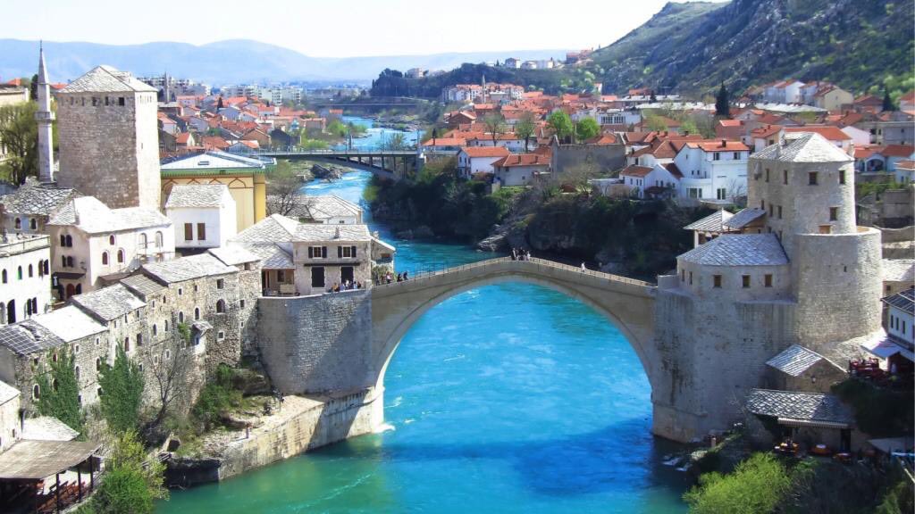 CommConnect_'s tweet photo. Are you coming to Bosnia and Herzegovina with us!?! Deadline is TOMORROW!! Apply at https://t.co/ArUHnHgcLm #OWOC #Travel #Study #Volunteer #Experteer #Experience #Balkans #PostConflict https://t.co/1qHvqBi4GW