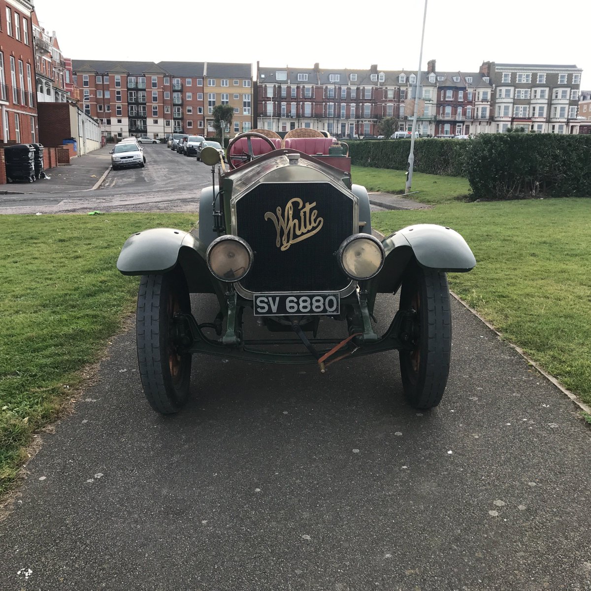 APCARSKENT's tweet photo. 1911 Car for sale 
White 60hp RHD USA made. Now fitted with 14.5 Litre American Le France https://t.co/iJElvc6v1o