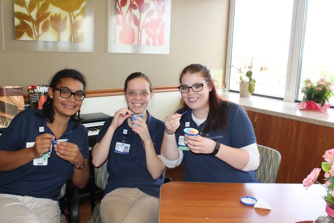 Hudsonville_IC's tweet image. Our third favorite memory from 2017 is when we visited @BeaumontHealth to spread #HudsonvilleHappy and kick off our #RandomActsofIceCream program!