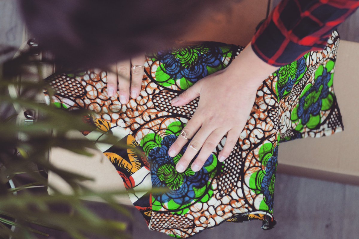 SpanjerLaura's tweet photo. Two-sided T-shirt soon with webshop @goodmapp :) #ethicalfashion #sustainablefashion #Apparel #handmade #Kampala #kitenge https://t.co/CJ6C2Fgs4P