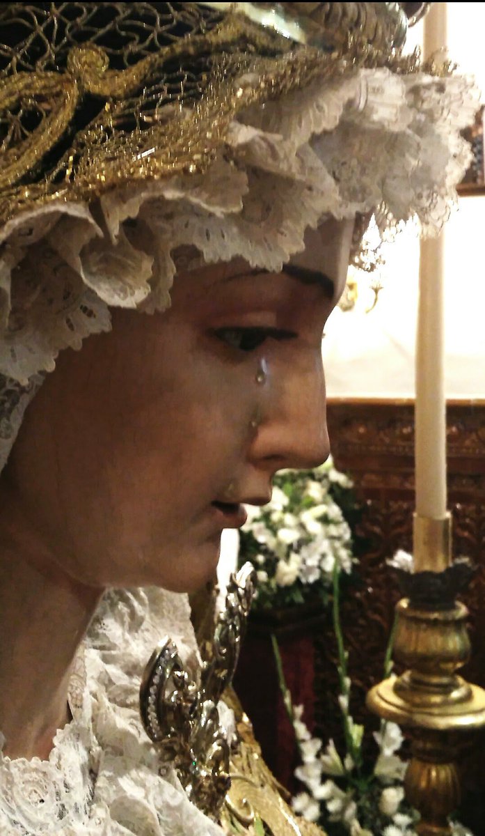 "-¿Qué es la soledad?- Pregunta el Principito. -Es un reencuentro consigo mismo y no debe ser motivo de tristeza, es un momento de reflexión."-