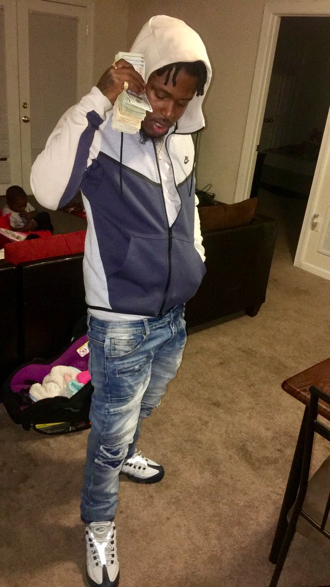 TheRealShownuff's tweet photo. Right Back At It Free Da Guys 💰💯 https://t.co/NdOjrP8jTR