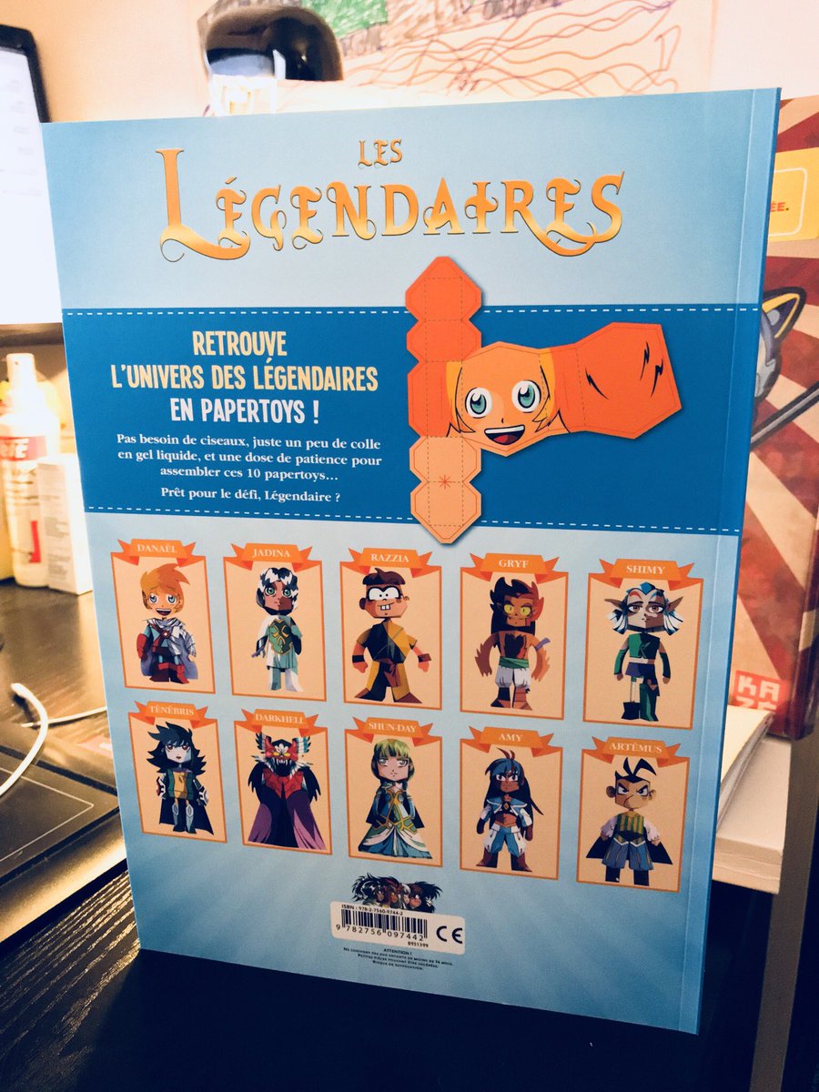 ShinobiYao's tweet photo. Mon premier bouquin en tant qu'illustrateur pour @DelcourtBD avec en binôme mister @Tougui1 pour la conception des #papertoys #legendaires #patricksobral 😭😭 (une petite larme quand même) Next step: faire le mien, avec mon univers ! 😗 https://t.co/WTW9nMWHo8