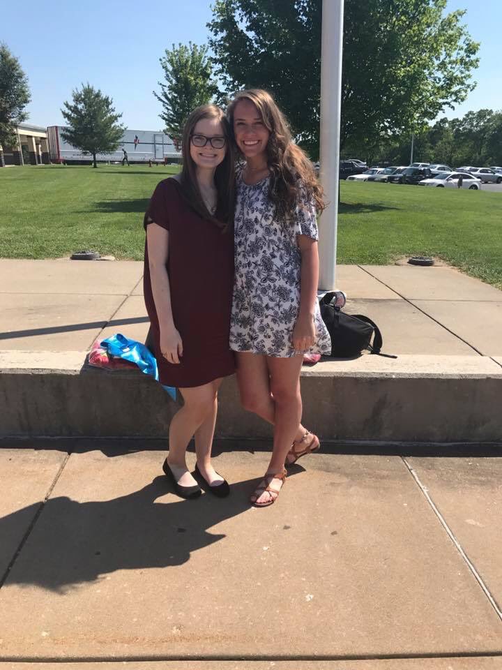 ryleacall's tweet photo. Happy 19th to my best friend, @abbitowe14 !! Thanks for all the mems &amp; love, can’t wait for many more💘1️⃣9️⃣🎉 https://t.co/bASdzhzVoS