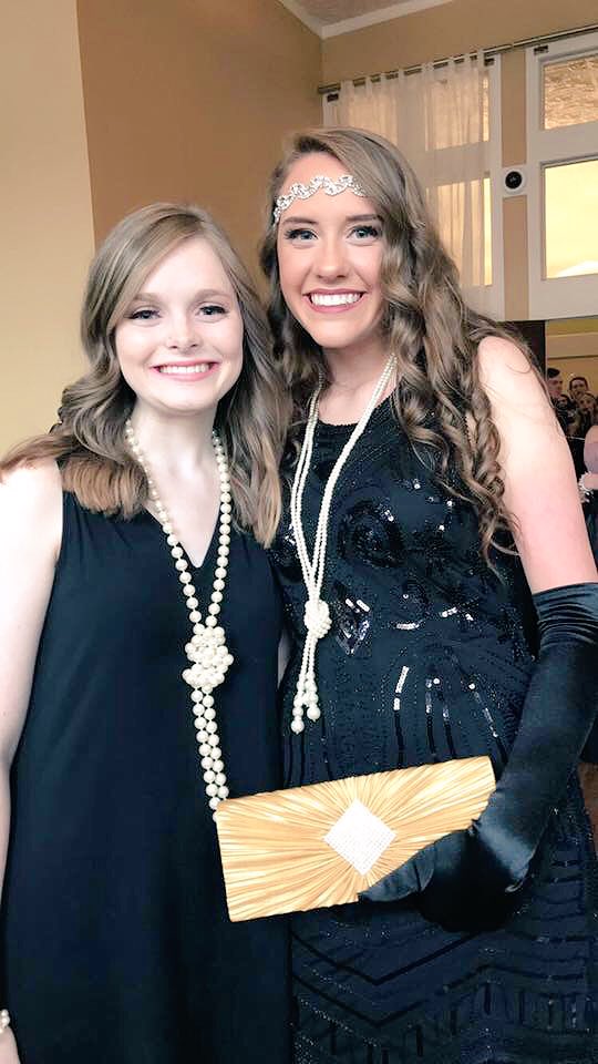 ryleacall's tweet photo. Happy 19th to my best friend, @abbitowe14 !! Thanks for all the mems &amp; love, can’t wait for many more💘1️⃣9️⃣🎉 https://t.co/bASdzhzVoS