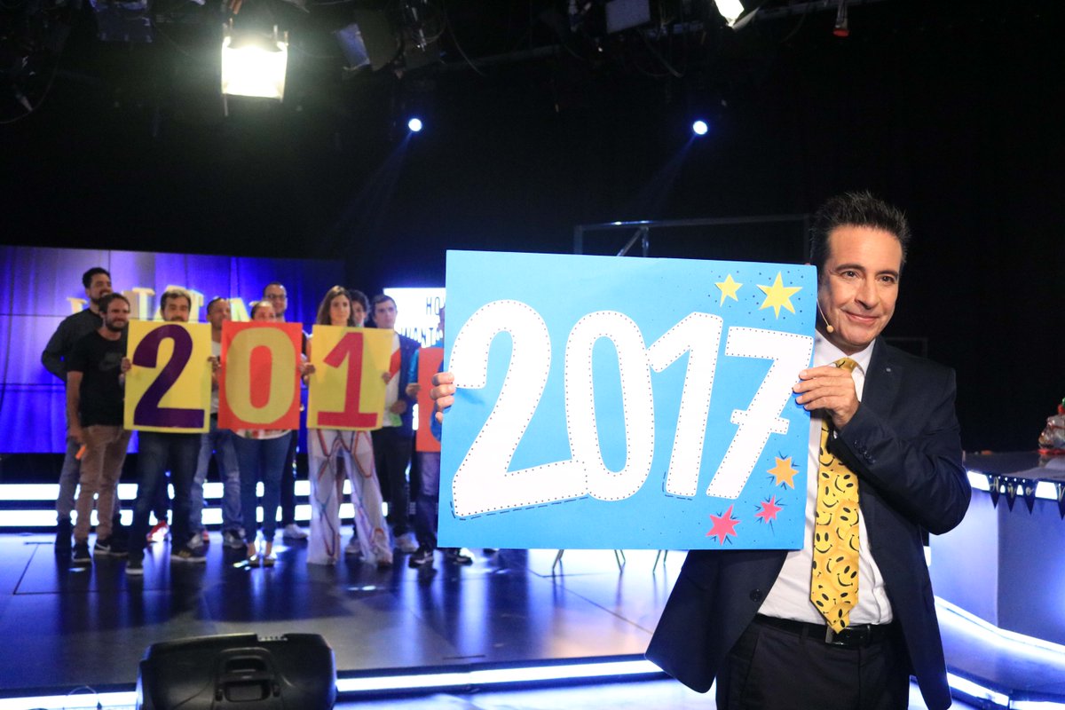 Comenzamos con la última #IntroWantanera del 2017.  En #WantanNight ya estamos celebrando el año nuevo a lo grande. ¿Ya están enganchad@s a la trasmisión?