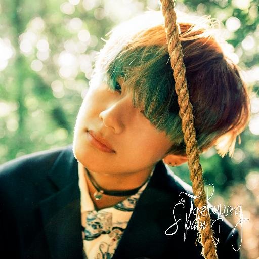 Marili993's tweet photo. FELICIDADES TAE<3 TE QUEREMOS😊
 #ProudofV #HappyTaehyungDay #VeautifulDay #HappyVday  #TAETAEisLOVE    #뷔생일ㅊㅋ #뷔_보라해 https://t.co/6aWYJ6IUO1