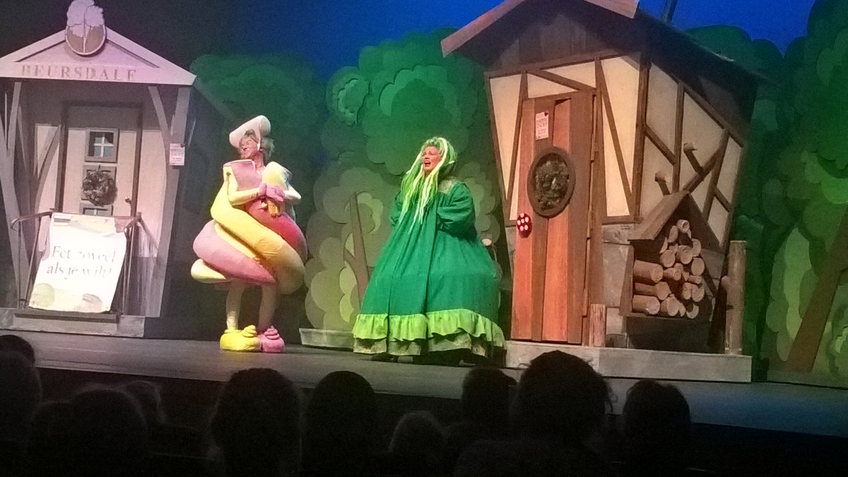 <a href="/janoukkelderman/">Janouk Kelderman</a> <a href="/VanHoorne/">Van Hoorne</a> Vandaag naar #hansengrietje geweest. Voor vrouw en kinderen al jaren traditie, ik kon nu ook mee, was genieten!