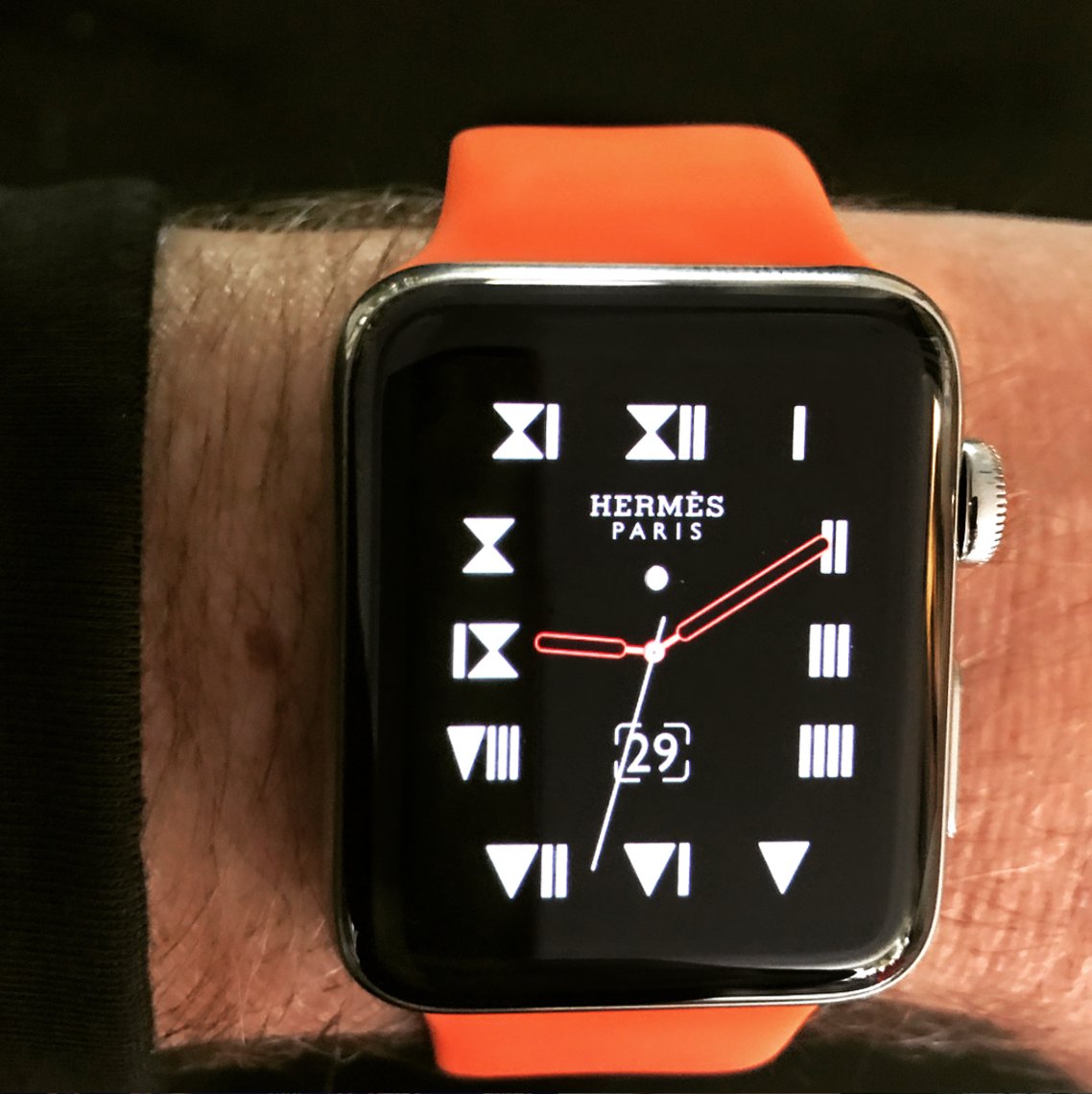 rheventgroup's tweet photo. As 2017 ticks away, thank you to the #RHEG staff for a wonderful year...and a wonderful present. WATCH out 2018!!! #orangegiftsarethebestgifts
.
.
#luxury #events #corporate #orange #hermes #apple #AppleWatch #eventprofs #paris #internationalevents #hermesapplewatch https://t.co/L0V62Oz3eN