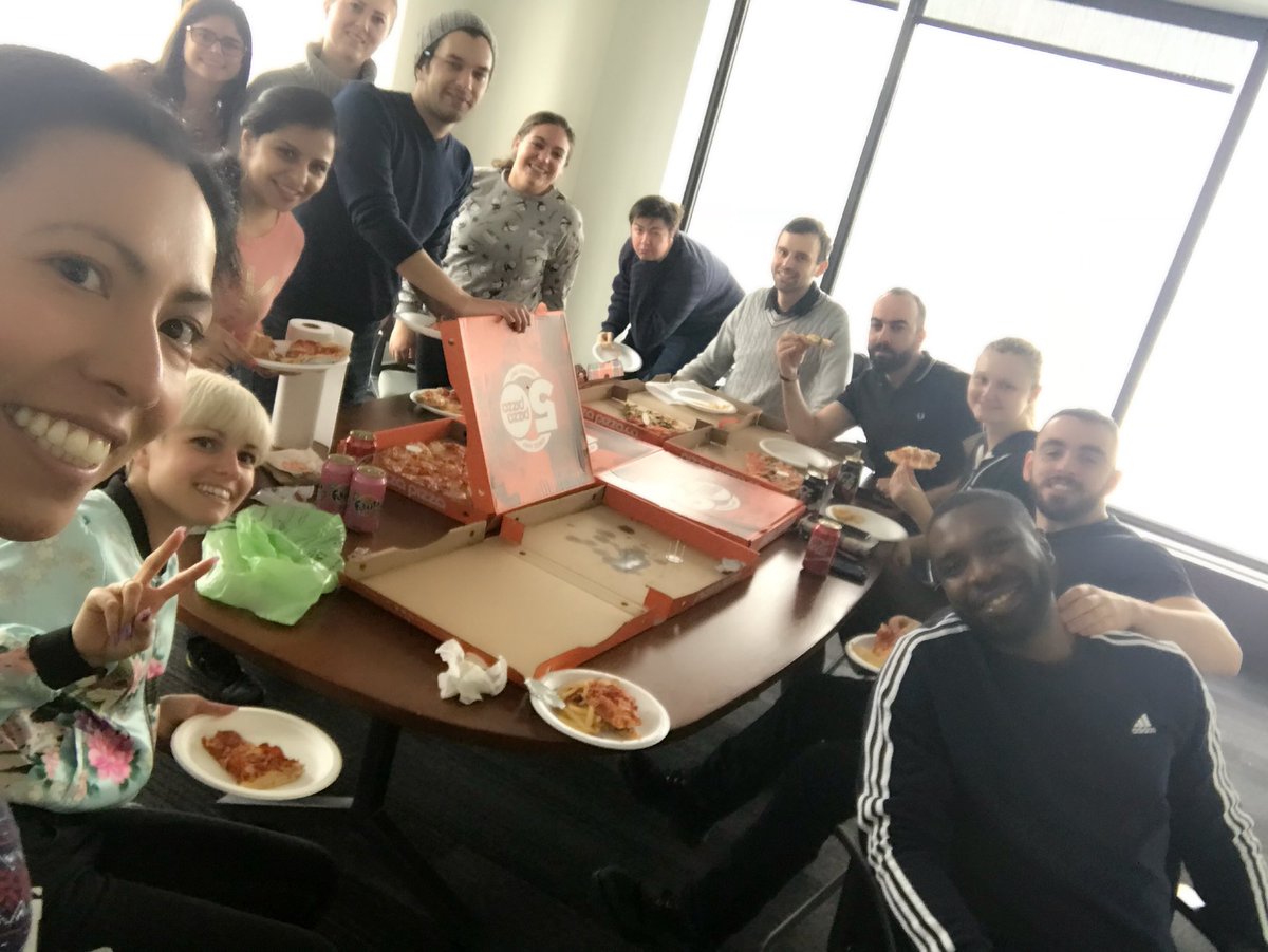 JennyL_IA's tweet photo. Last Friday of 2017 pizza party! @IncomeAccess https://t.co/FbVvIGJgsK