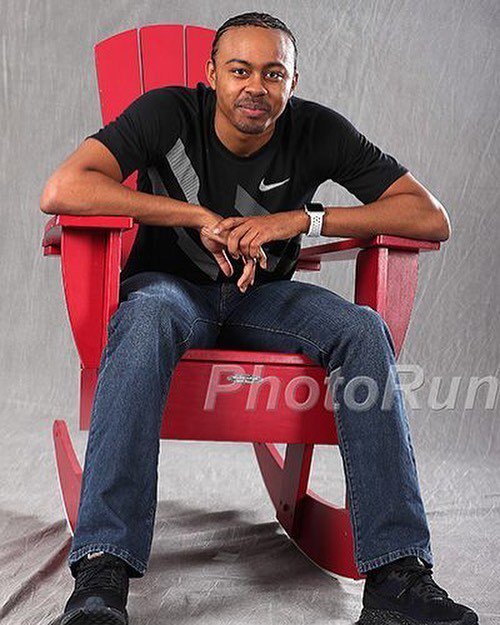 RunBlogRun's tweet photo. How do we describe @iamhurdlestar? Aries Merritt is the World record holder, @london2012 champion, @beijing2015 bronze medalist in the 110m hurdles. Since his kidney transplant, for Aries, it is all about getting into his previous hurdling rhythm. #gamup… https://t.co/TLxXqm2tvo https://t.co/OPvlT3e8K9