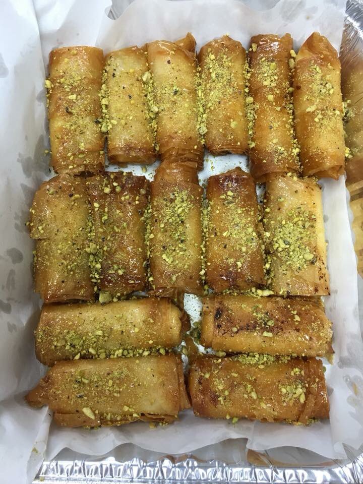 BabylonRestaur1's tweet photo. The most delicious sweet 
# زنود_الست#حلويات#dessert https://t.co/5cTbrmvaAP