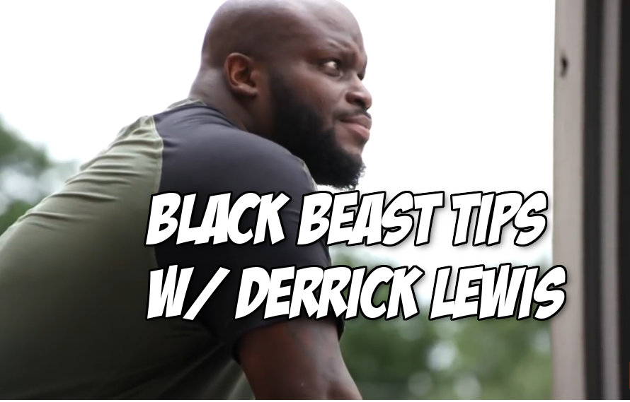 MiddleEasy's tweet photo. #BestofEasy September 2017-Pic: Derrick Lewis slides into the comment section, gives Paige VanZant tips on how to eat ass https://t.co/eKEAQGKTbe #MMA #ProTip https://t.co/HKuoLegs4A