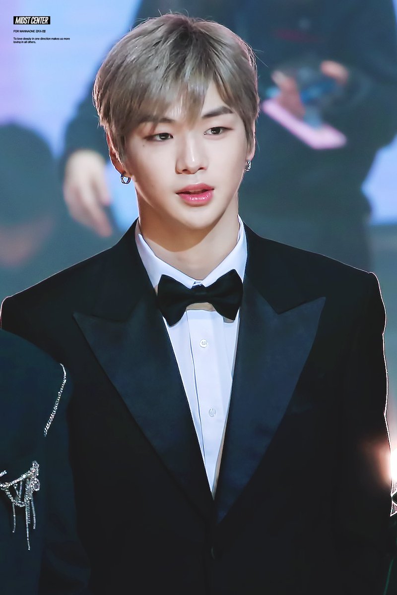 midstcenter1210's tweet photo. 171229 가요대축제

#강다니엘 #워너원 #KANGDANIEL #wannaone https://t.co/r0Q7oPKkR8