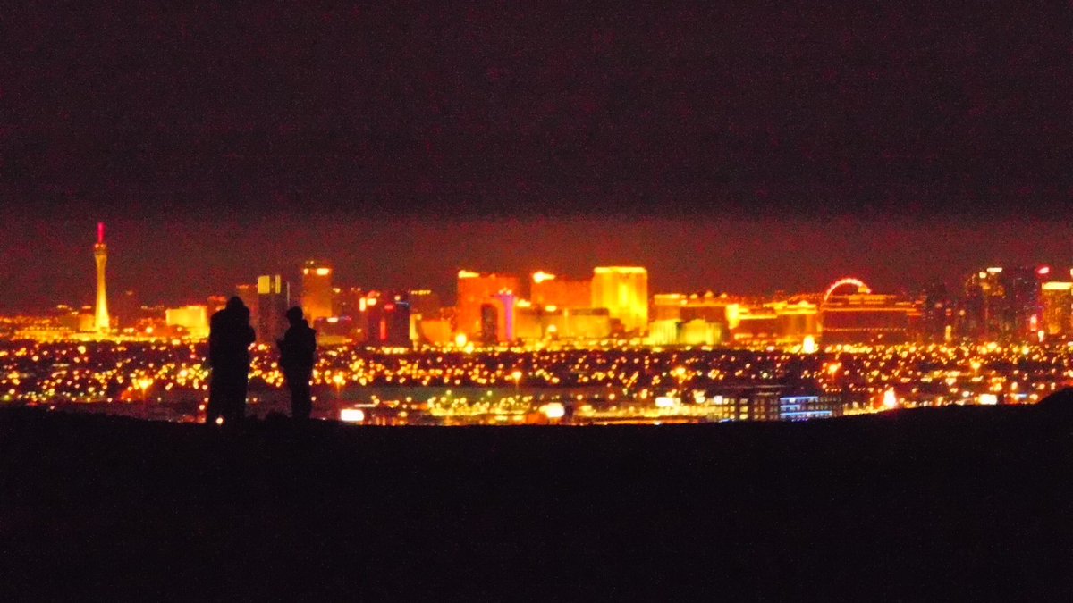 JediJoyRichShow's tweet photo. #NYE2018!! Las Vegas is waiting to let her lights shine even brighter with the fireworks that illuminate for our beautiful eyes!! I love you luminous city!!
#VegasStrong!!
@CityOfLasVegas
@ClarkCountyNV
@mayoroflasvegas
@LVMPD
@SheriffLombardo https://t.co/uSboO9wlcY