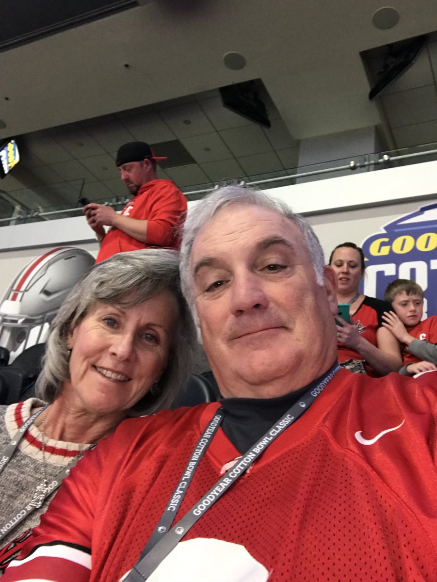 jimthomas0928's tweet photo. #GoodyearCottonBowl https://t.co/O7rEtKBmkD